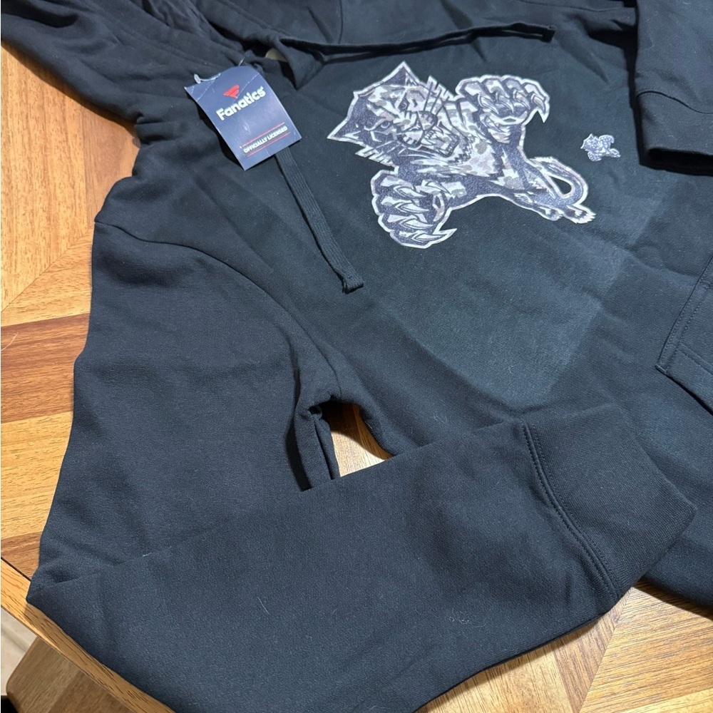 Fanatics Junior Florida Panthers Black Rink Warrior Pullover Hoodie NWT Medium - Picture 3 of 9